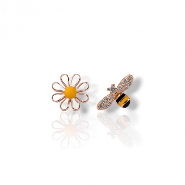 Minđuše pčela i cvet
